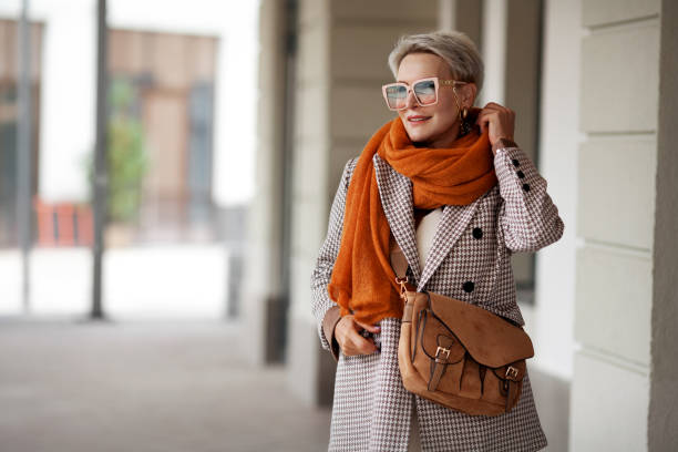 woman in autumn wear